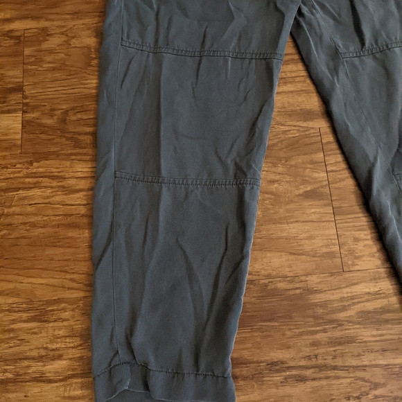 Banana Republic Gray Green Pull on Crop Pants Elastic Stretch Back - Picture 5 of 8